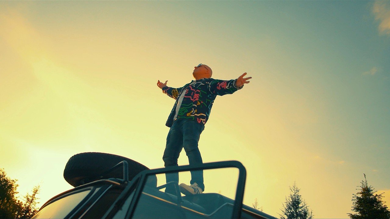 Mi Vida music video
