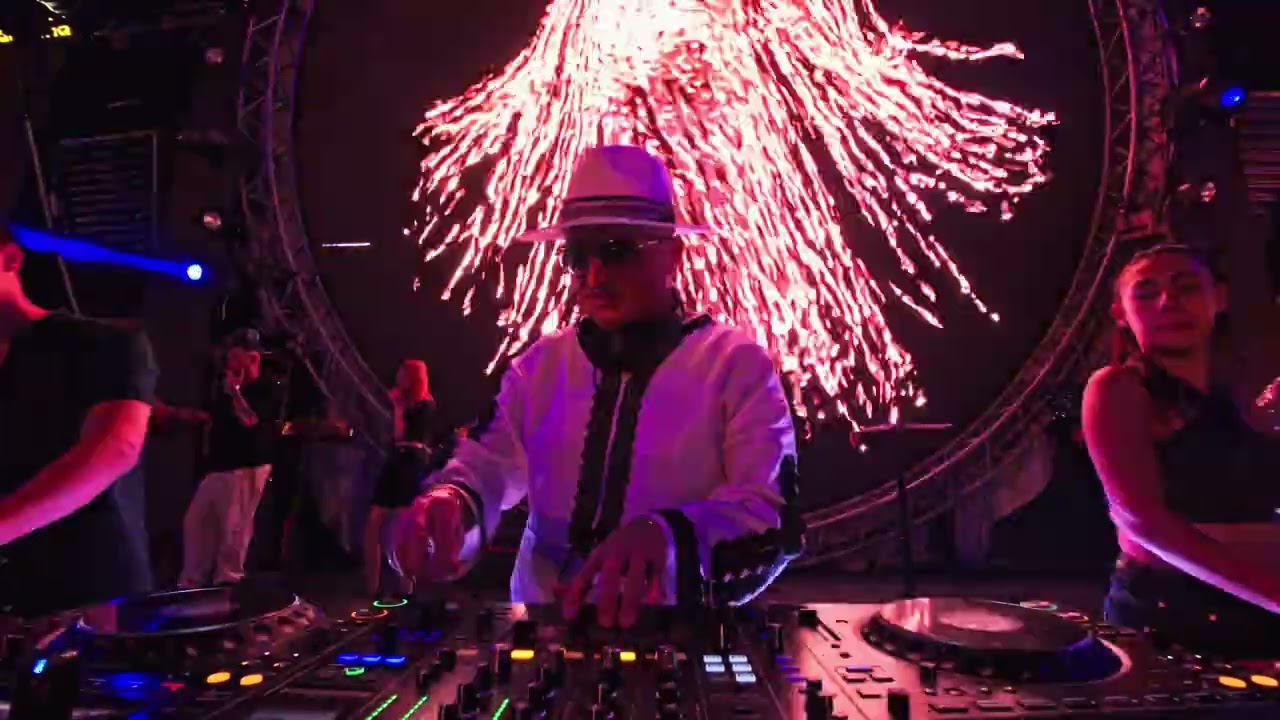 Costi x Constantin at AREENA Club — Part 2
